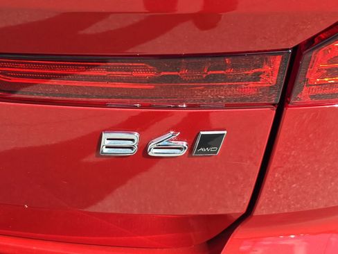 Certified 2022 Volvo XC60 B6 Inscription w/ Advanced Package image 7