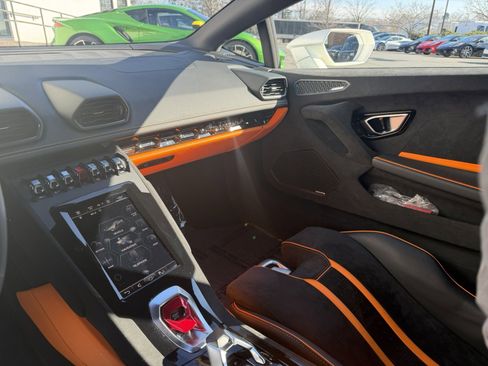Used 2024 Lamborghini Huracan Tecnica image 14