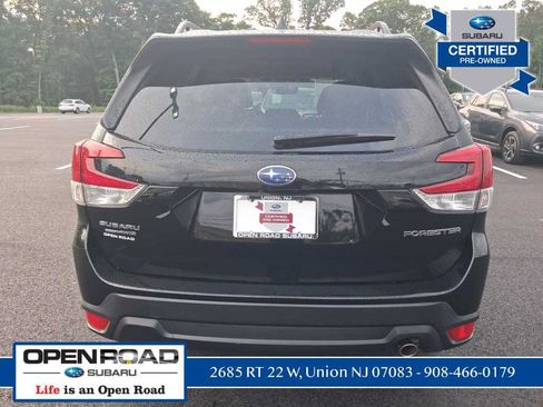 Certified 2023 Subaru Forester Premium AWD/4WD image 4