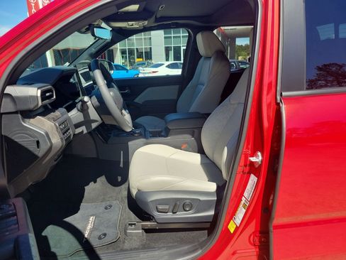 Used 2025 Toyota Tacoma Limited image 15