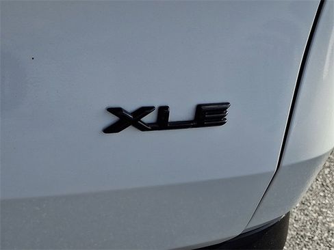 Certified 2024 Toyota Grand Highlander XLE image 31