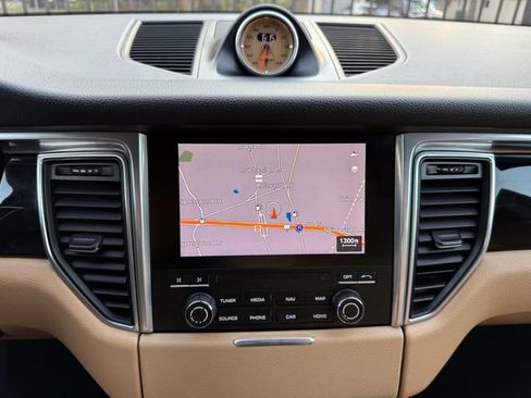 Used 2017 Porsche Macan S image 14