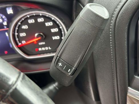 Used 2019 Chevrolet Silverado 1500 High Country image 13