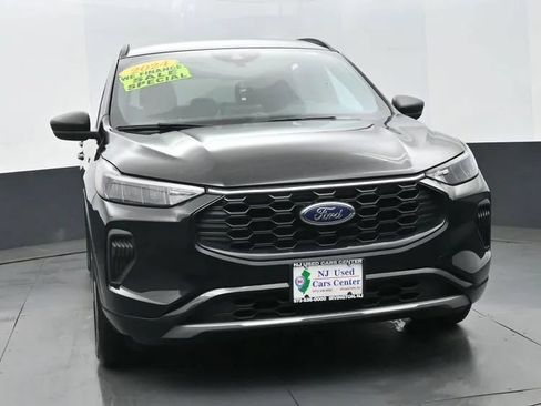 Used 2024 Ford Escape ST-Line FWD image 3