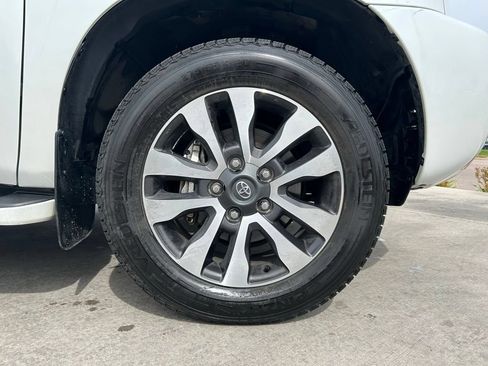 Used 2022 Toyota Sequoia Limited AWD/4WD image 31