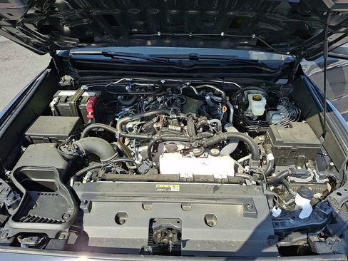 Used 2024 Toyota Tacoma TRD Sport AWD/4WD image 25