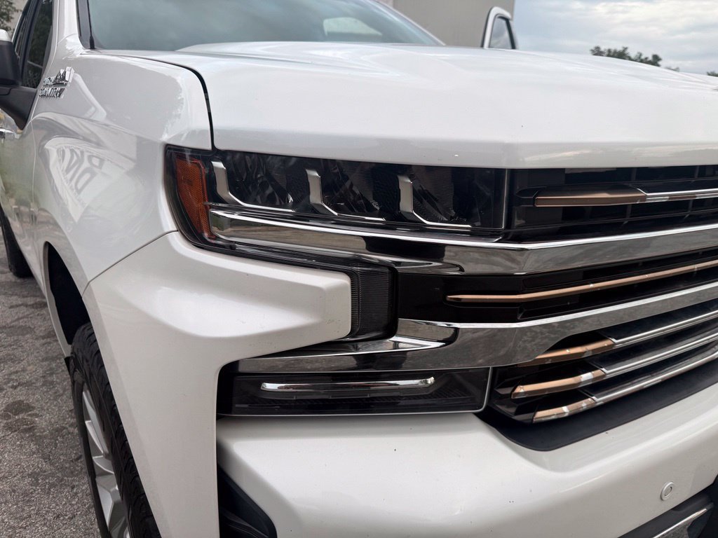 Used 2019 Chevrolet Silverado 1500 High Country w/ Technology Package AWD/4WD image 21