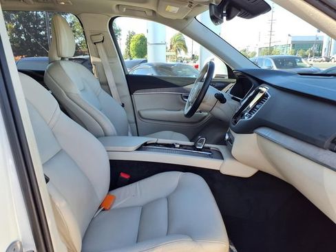 Used 2023 Volvo XC90 B6 Plus AWD/4WD image 24