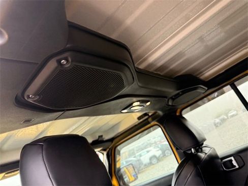 Used 2021 Jeep Wrangler Unlimited Rubicon w/ Cold Weather Group image 9