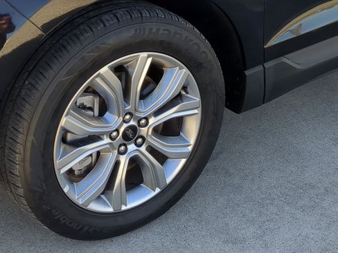 Used 2024 Ford Edge Titanium image 11