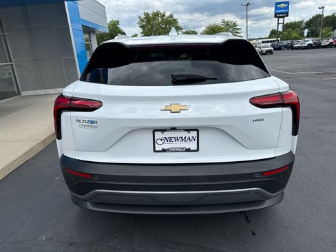 Used 2024 Chevrolet Blazer EV LT AWD/4WD image 8