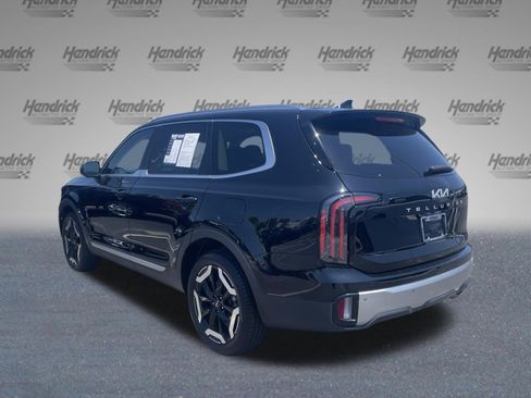Used 2023 Kia Telluride EX w/ EX Captain's Chair Package FWD image 7