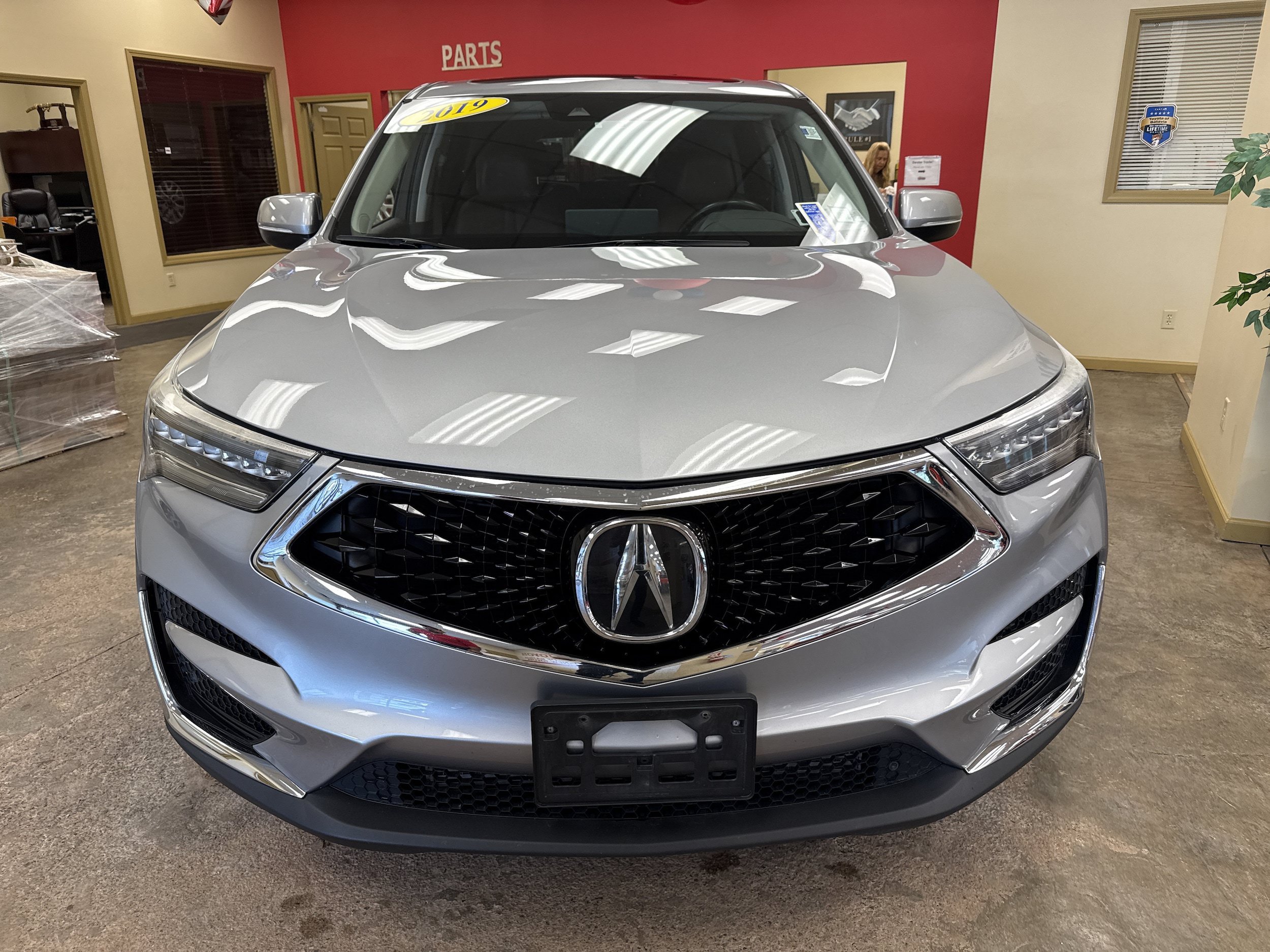 Used 2019 Acura RDX w/ Technology Package AWD/4WD image 2
