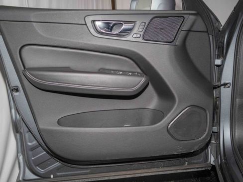 Used 2021 Volvo XC60 T5 Inscription w/ Protection Package Premier image 10