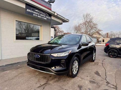 Used 2023 Ford Escape Active image 4