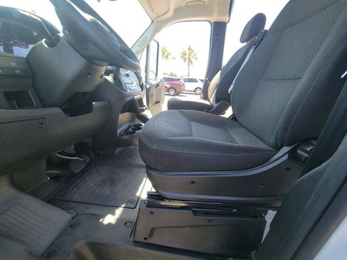 Used 2025 RAM ProMaster 2500 w/ Convenience Group FWD image 17