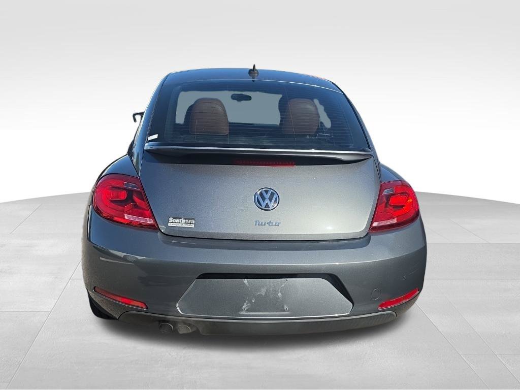 Used 2016 Volkswagen Beetle 1.8T Classic FWD image 4
