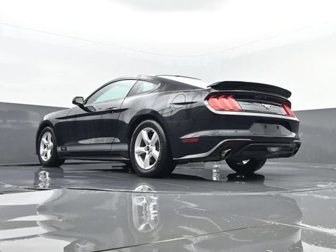 Used 2019 Ford Mustang Coupe RWD image 20