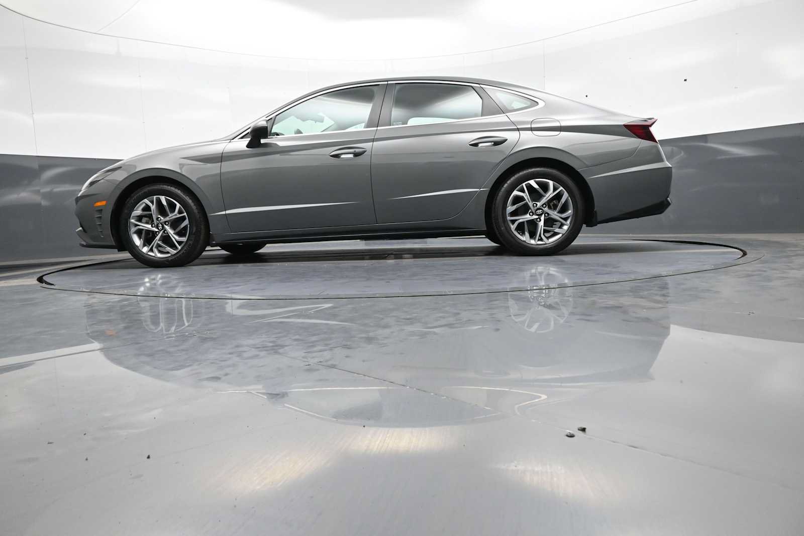 Used 2021 Hyundai Sonata SEL w/ Winter Weather Package FWD image 32