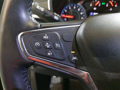 Used 2020 Chevrolet Equinox LT image 17