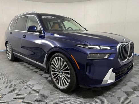 Used 2024 BMW X7 xDrive40i w/ Executive Package AWD/4WD image 11