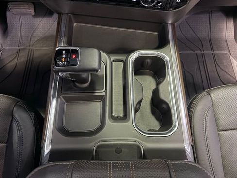 Used 2024 Chevrolet Silverado 1500 High Country w/ High Country Premium Package image 24