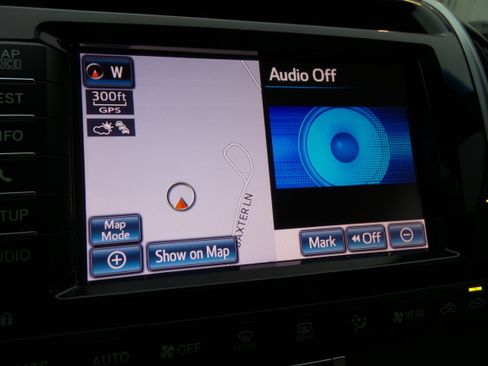 Used 2013 Toyota Land Cruiser image 34