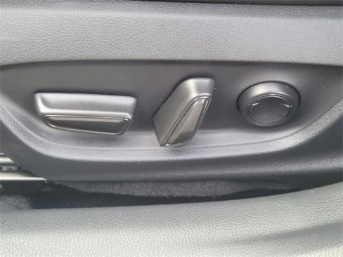 Used 2023 Toyota Prius Prime SE image 20