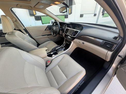 Used 2017 Honda Accord EX-L image 17