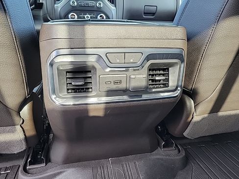 Certified 2021 GMC Sierra 1500 Denali w/ Denali Ultimate Package AWD/4WD image 9
