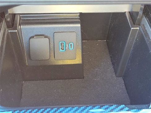 Certified 2024 Ford Explorer ST-Line w/ Class IV Trailer Tow Package image 31