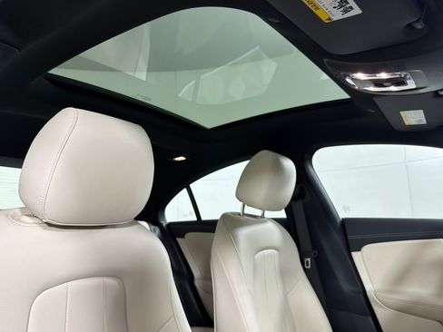 Used 2023 Mercedes-Benz CLA 250 image 15