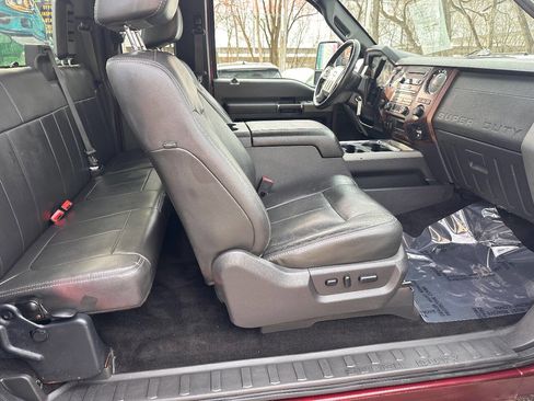 Used 2011 Ford F250 Lariat w/ Lariat Interior Pkg image 7