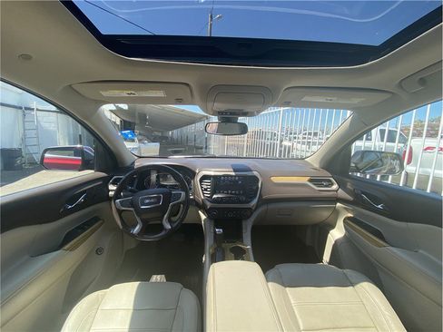 Used 2018 GMC Acadia Denali w/ Technology Package image 12