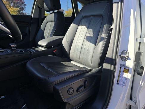Used 2020 Audi Q5 2.0T Premium image 25