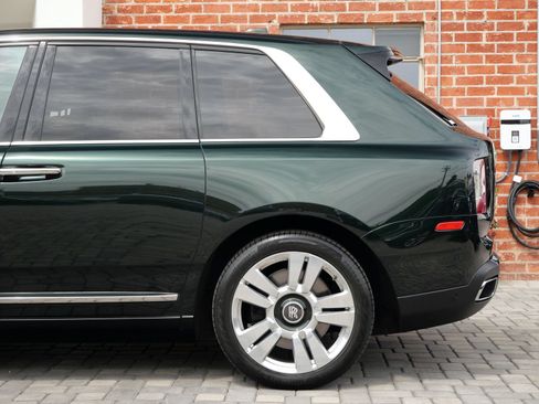 Certified 2019 Rolls-Royce Cullinan AWD/4WD image 23