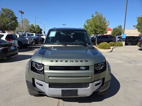 Used 2021 Land Rover Defender 110 SE AWD/4WD image 2