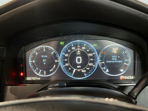 Used 2015 Cadillac Escalade Premium image 29