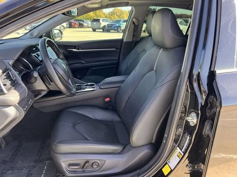 Used 2020 Toyota Camry XSE image 23