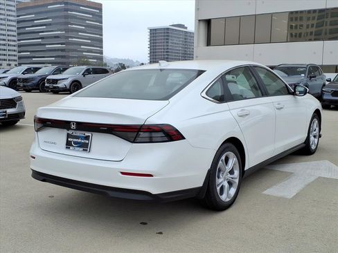 New 2025 Honda Accord LX image 4