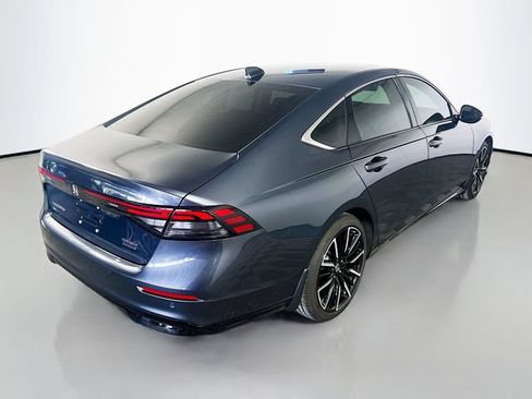 Used 2025 Honda Accord Touring image 8
