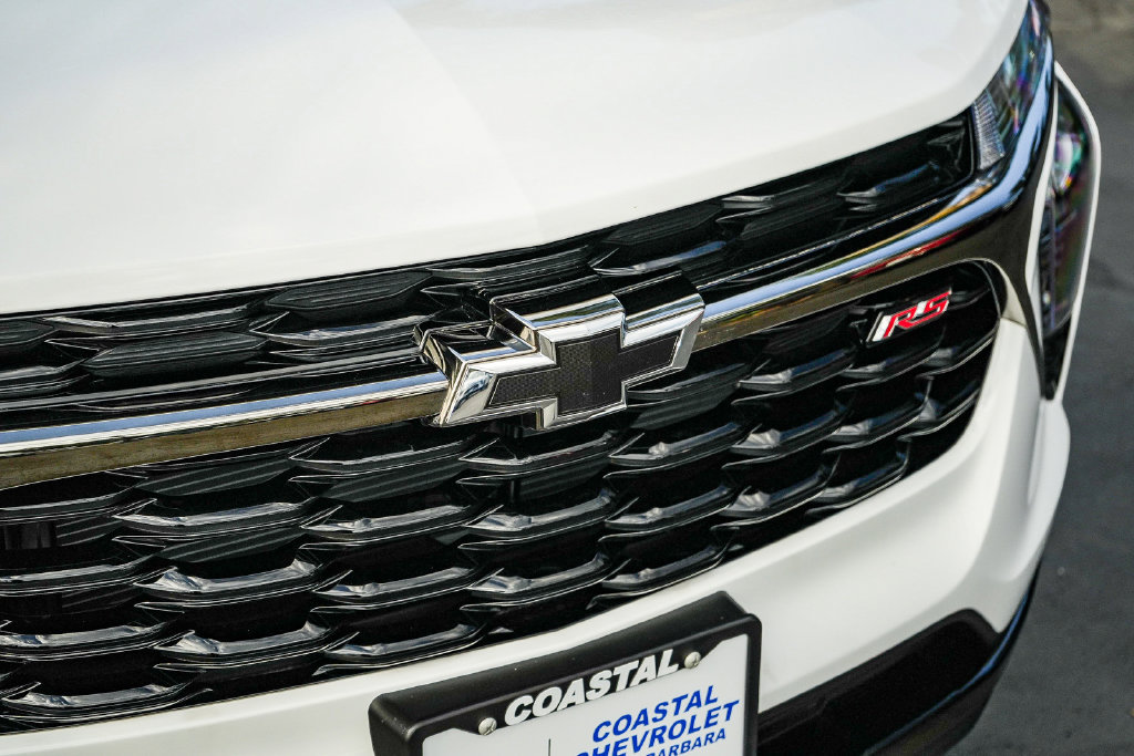 New 2026 Chevrolet Trax RS w/ Sunroof Package FWD image 9