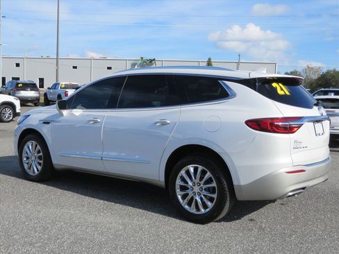 Used 2021 Buick Enclave Premium w/ Surround and Sites Package image 4