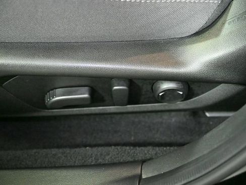 Certified 2025 Subaru Crosstrek 2.0i Premium image 45