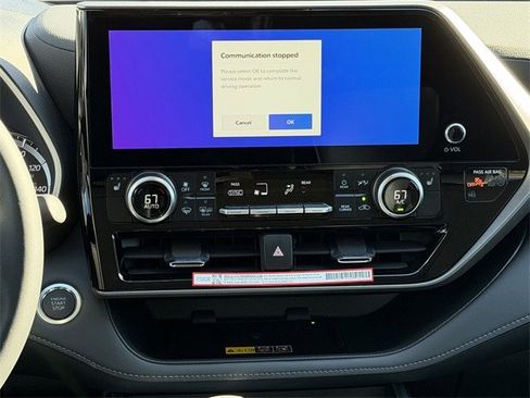 New 2026 Toyota Highlander XLE image 16