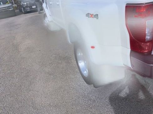 Used 2022 Ford F450 Lariat w/ Lariat Value Package image 3