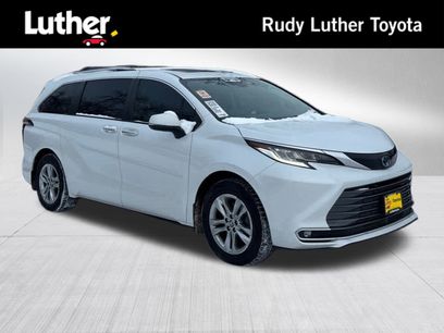 Certified 2022 Toyota Sienna Limited