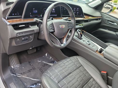 Used 2022 Cadillac Escalade ESV Premium Luxury Platinum w/ Heavy-Duty Trailer Package RWD image 19