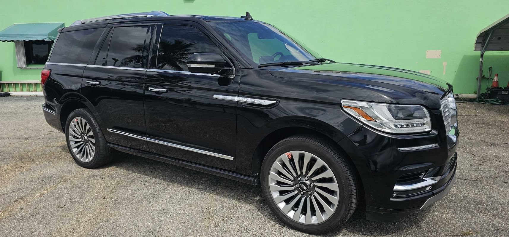Used 2019 Lincoln Navigator Reserve AWD/4WD image 7