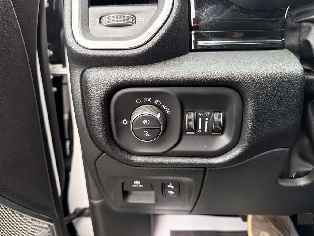 Used 2026 RAM 1500 Laramie w/ Night Edition AWD/4WD image 43